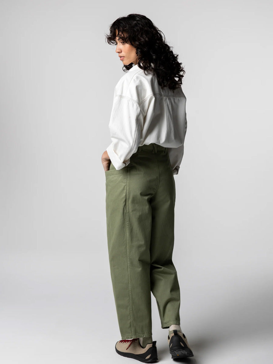 FINISTERRE CROFT BARREL TROUSER - BAYLEAF PANT -