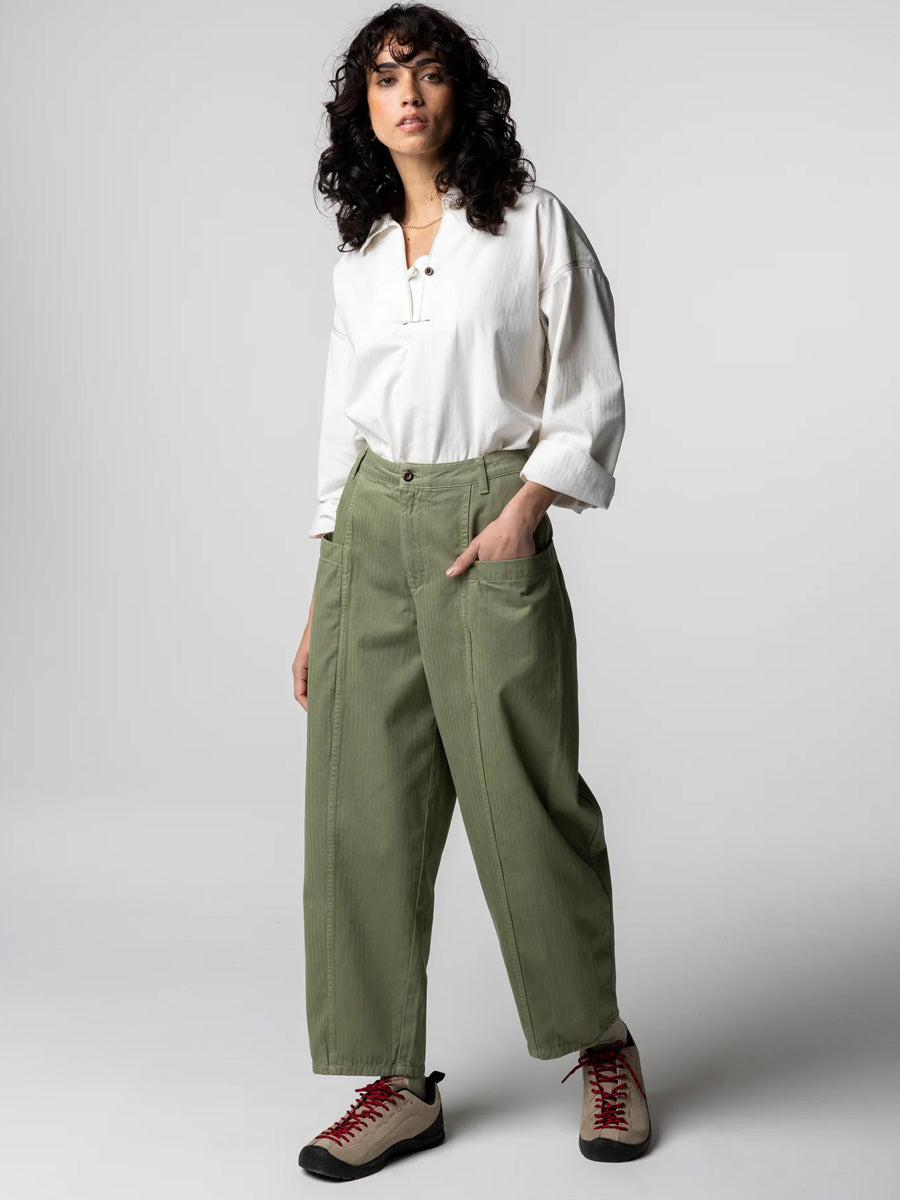 FINISTERRE CROFT BARREL TROUSER - BAYLEAF PANT -