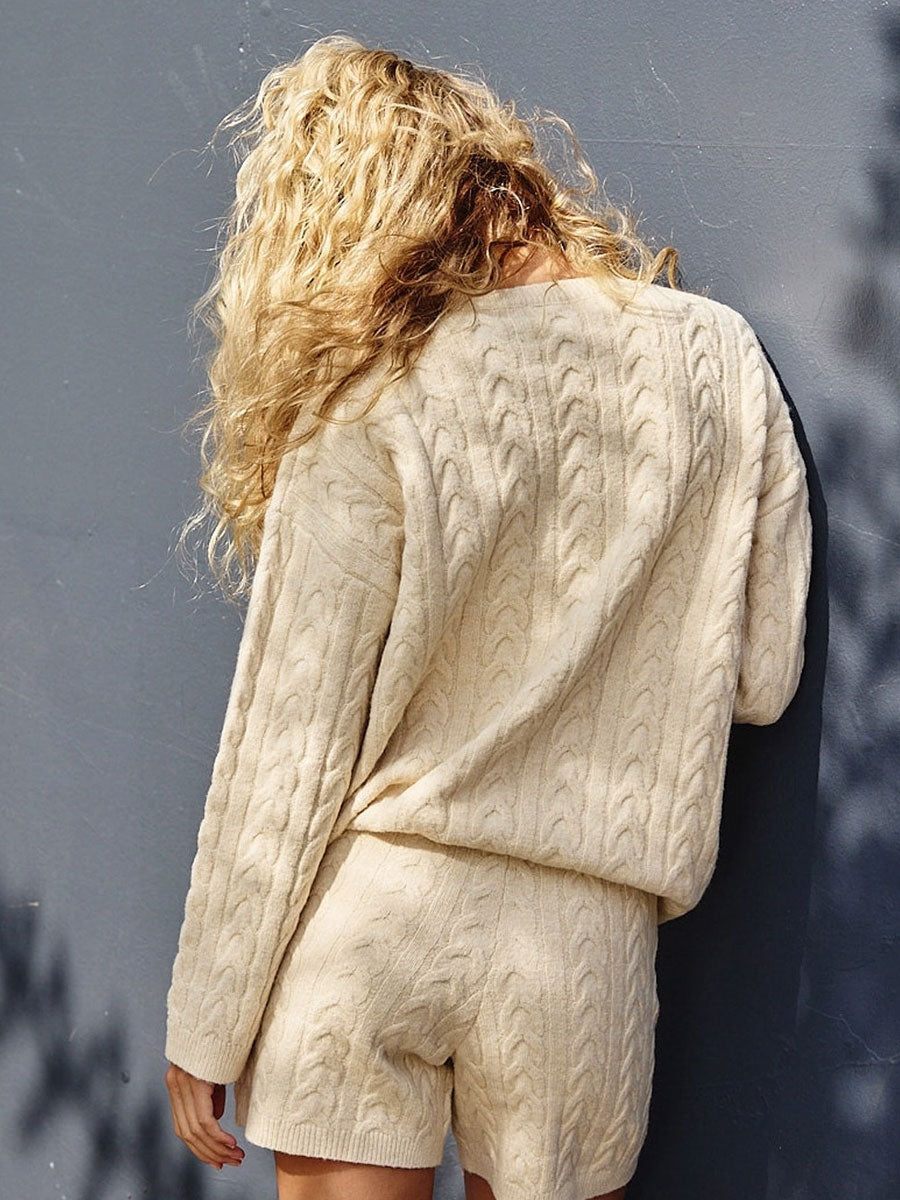 LIGHT CABLE SWEATER - BEIGE SWEATERS OAK CLOTHING CO.