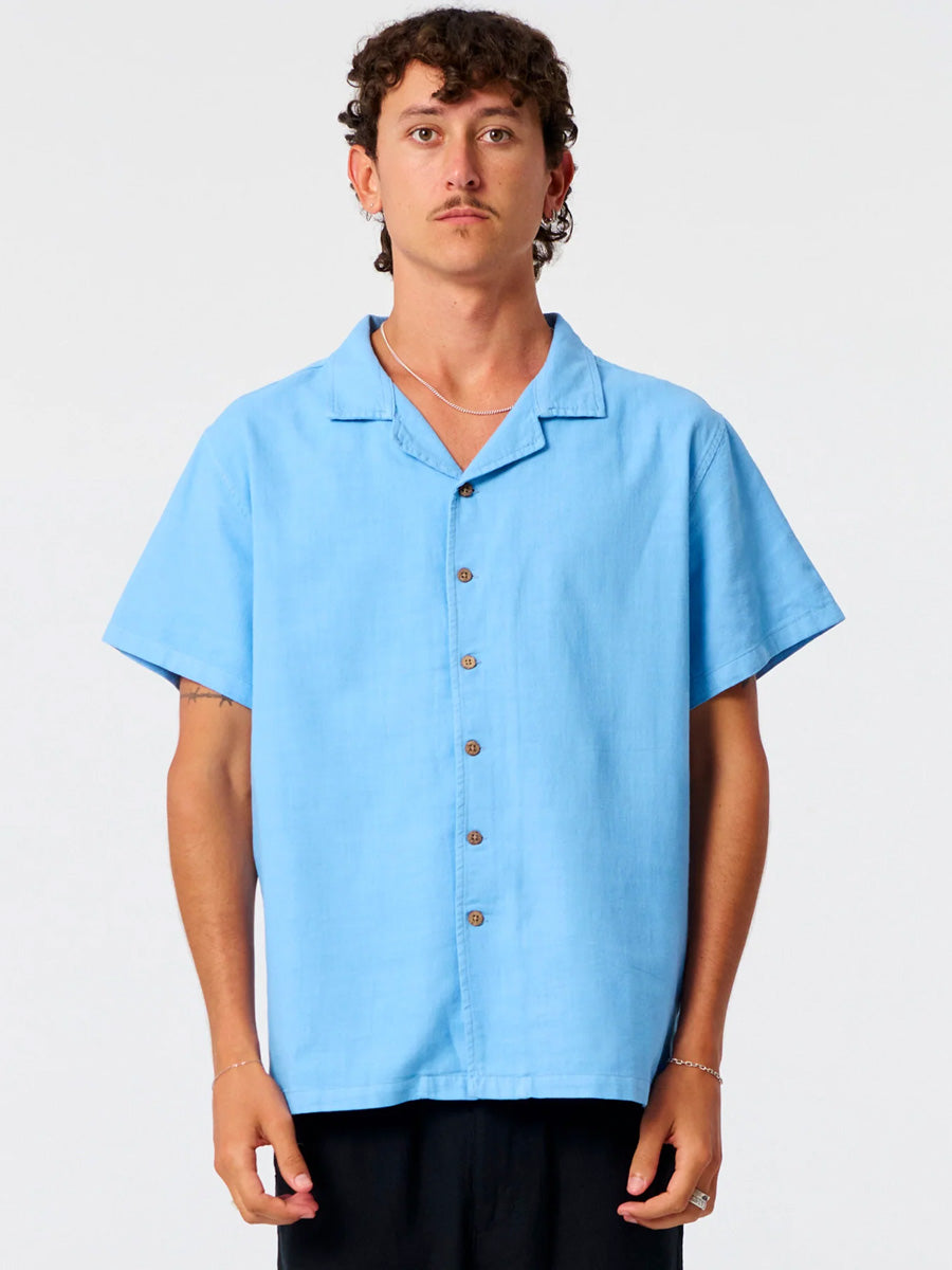 CRITICAL SLIDE ERNIE RESORT SHORT-SLEEVE SHIRT - BLUE SHIRTS CRITICAL SLIDE