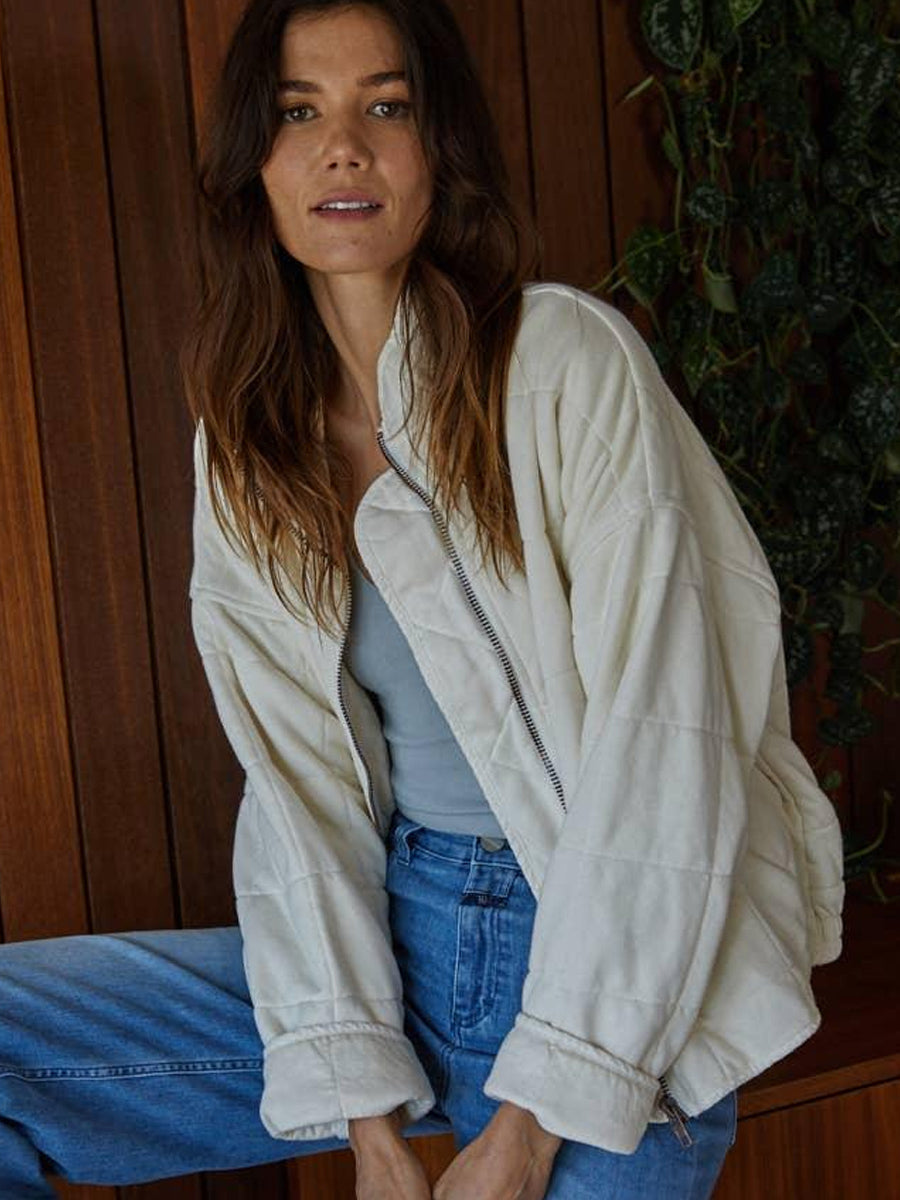 LONG SLEEVE QUILTED KNIT MINERAL WASHED JACKET - CREAM
