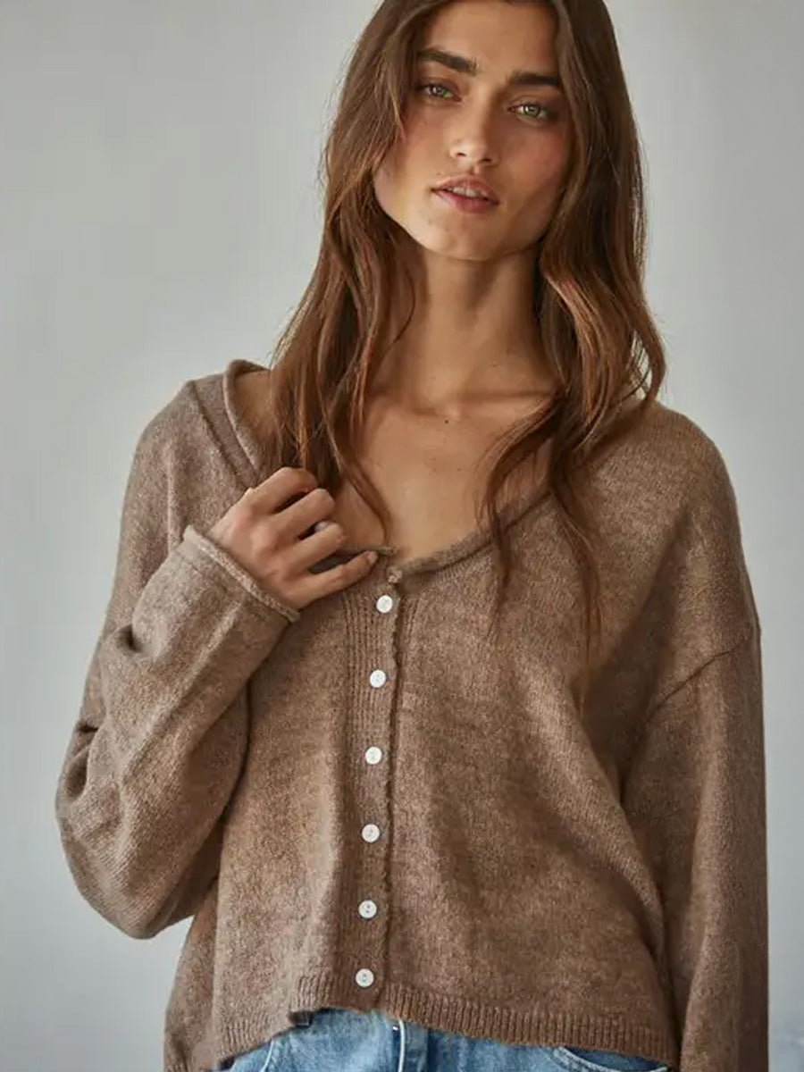 KNIT SWEATER ROLLED V-NECK - MOCHA SWEATER -