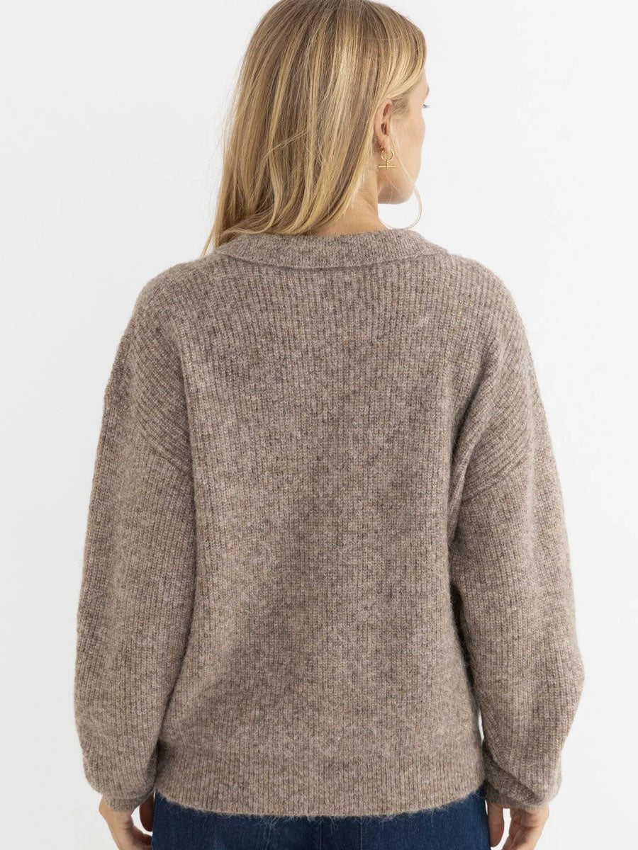 QUINN V-NECK COLLARED JUMPER - OAT SWEATER -
