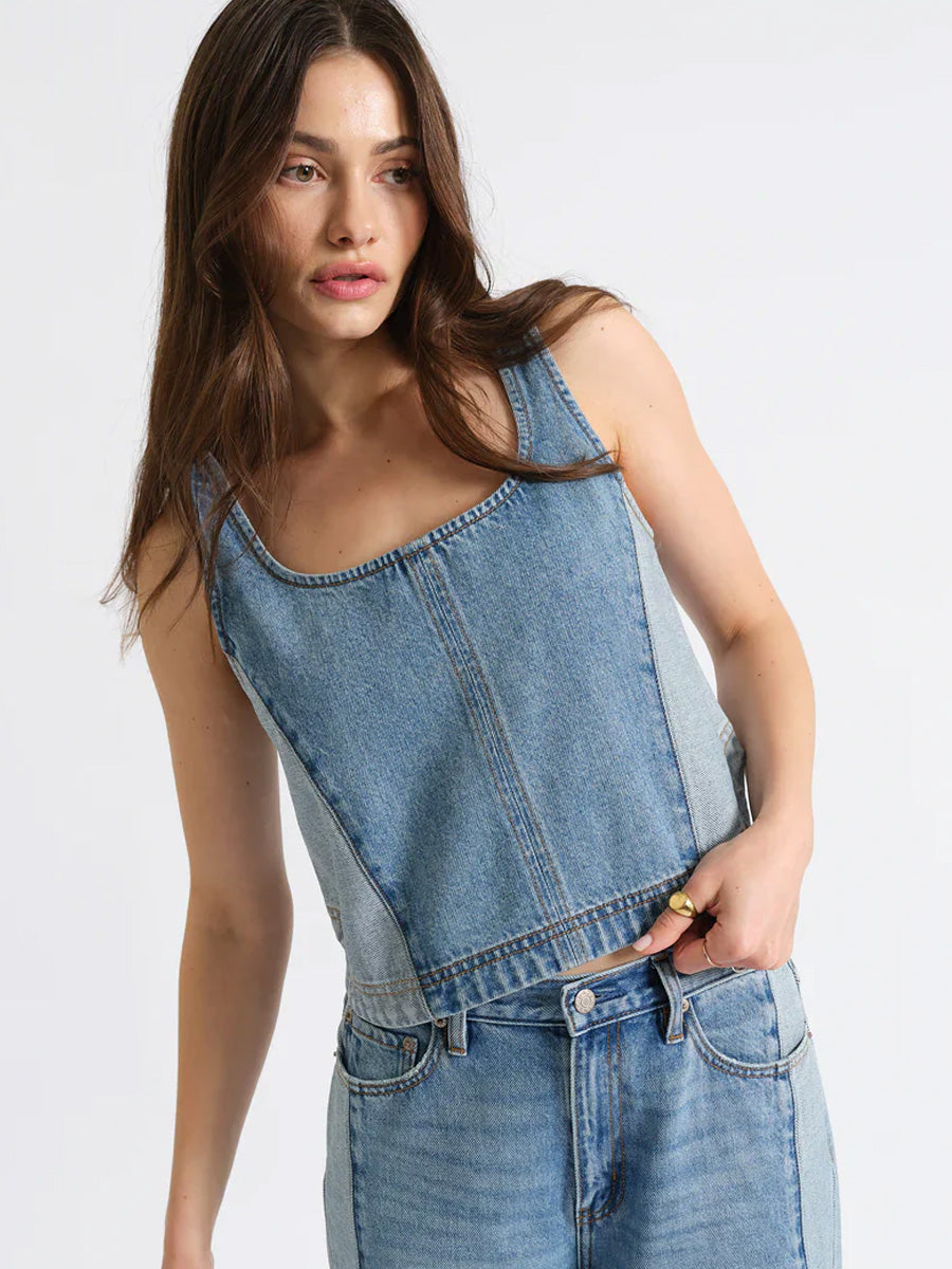 DAZE SOLANA SLEEVELESS TOP - COASTING