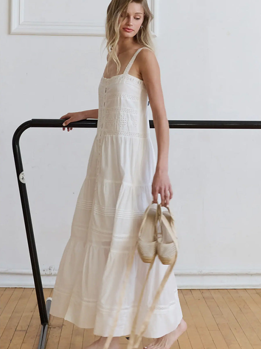 ROMANTIC TIERED WOVEN MAXI WITH LACE TRIM - WHITE DRESSES OAK CLOTHING CO.